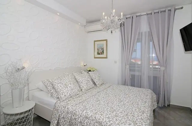 Stüdyo (Double Studio Apartment with Terrace)