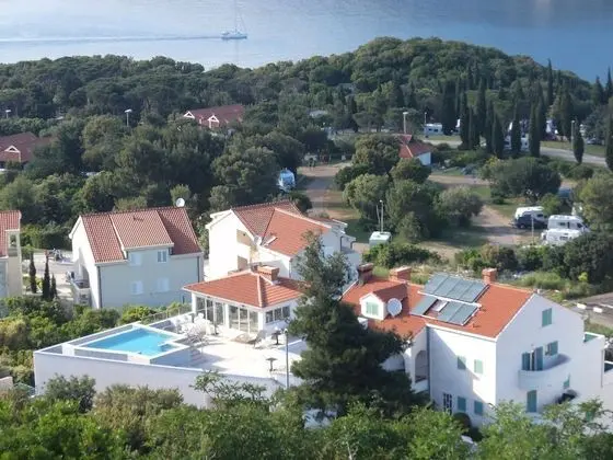 Stüdyo (Family Studio with Terrace)