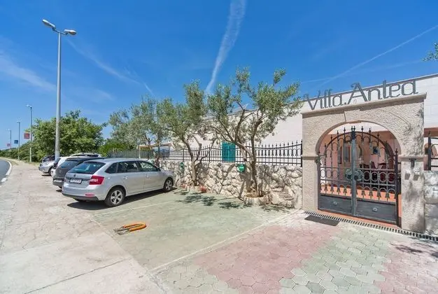 Stüdyo (Family Studio with Terrace)