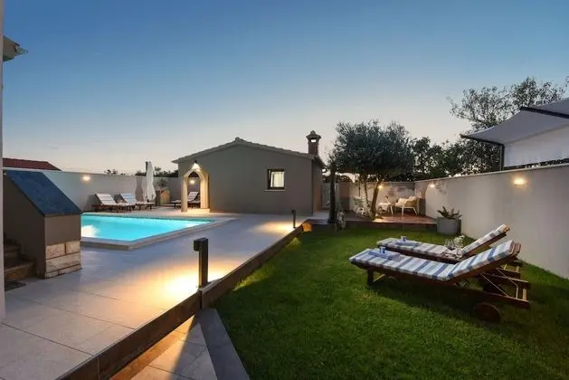 Villa, Sigara İçilebilir
