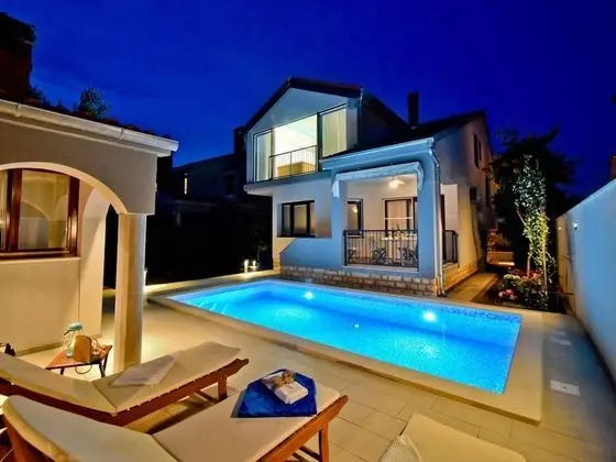 Villa, Sigara İçilebilir