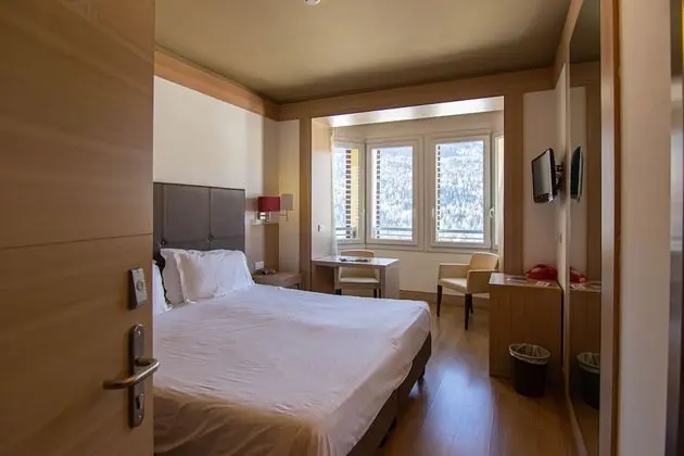 Üç Kişilik Oda (with Spa Access)