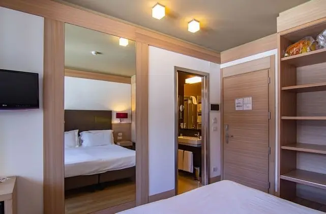 Üç Kişilik Oda (with Spa Access)