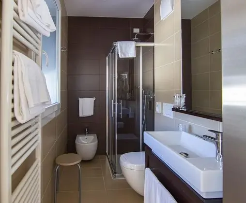 Üç Kişilik Oda (with Spa Access)