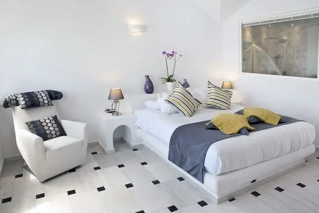 Suite with Infinity Private Pool, Caldera View