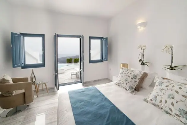 Suite with Infinity Private Pool, Caldera View