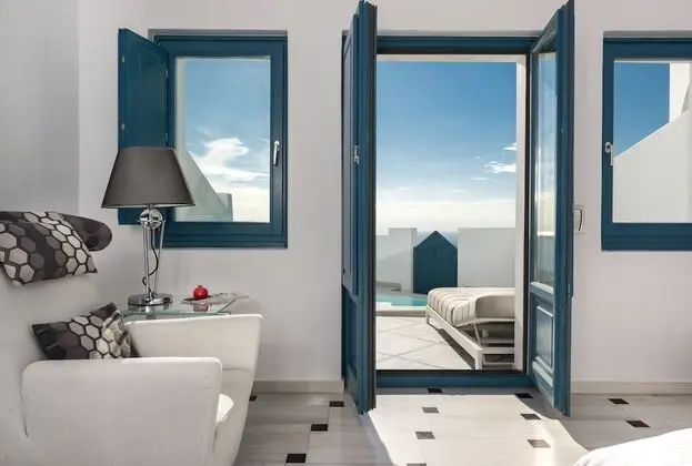 Suite with Infinity Private Pool, Caldera View