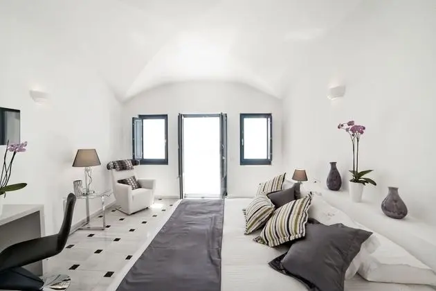 Suite with Infinity Private Pool, Caldera View