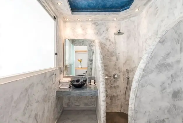 Suite with Infinity Private Pool, Caldera View