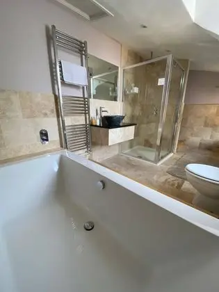 Deluxe Tek Büyük Yataklı Oda, Banyolu/Duşlu