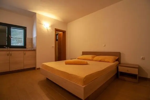 Stüdyo, Kısmi Deniz Manzaralı