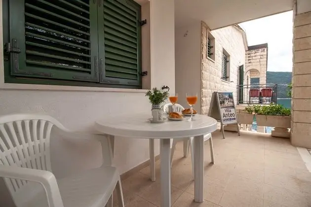 Stüdyo, Kısmi Deniz Manzaralı