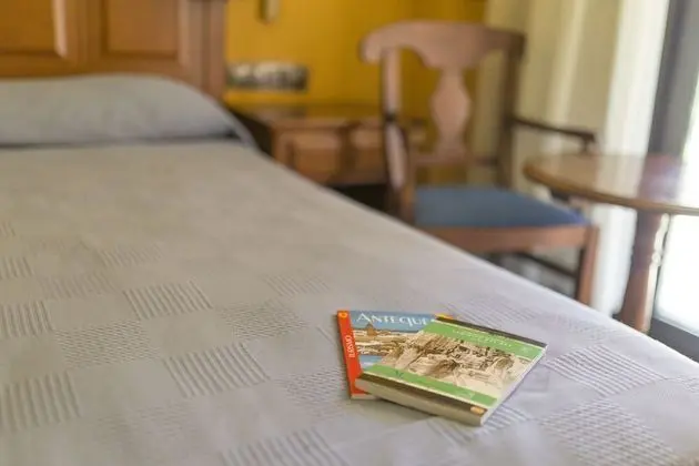 Büyük Yataklı Tek Kişilik Oda