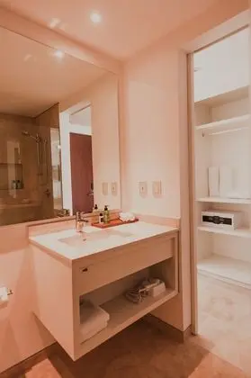 Deluxe Tek Büyük Yataklı Oda, Balkon