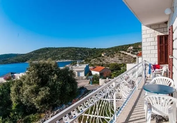 Apart Daire (AnteV - 80m from the sea with parking)