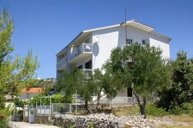 Apart Daire (AnteV - 80m from the sea with parking)