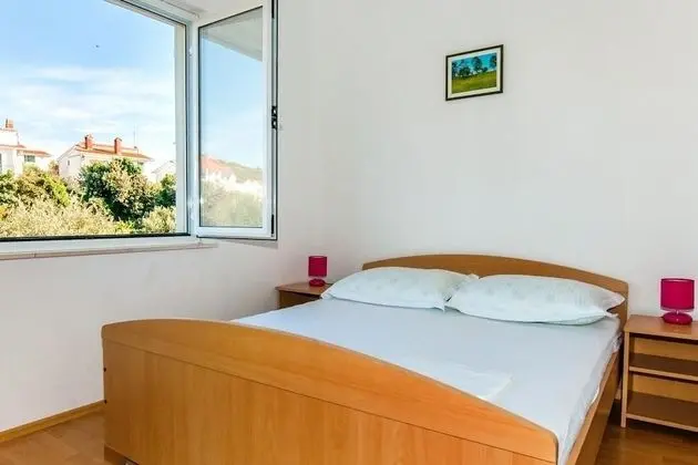 Apart Daire (AnteV - 80m from the sea with parking)