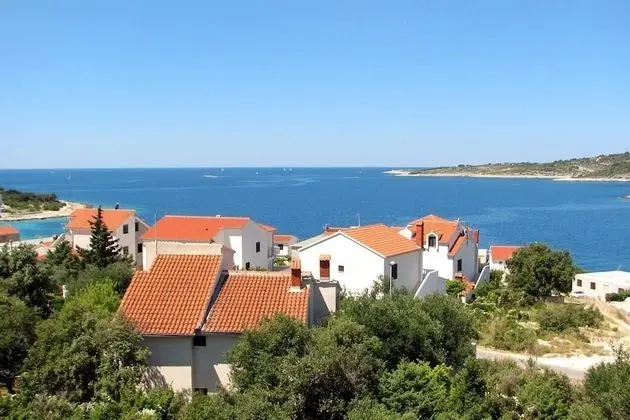Apart Daire (AnteV - 80m from the sea with parking)