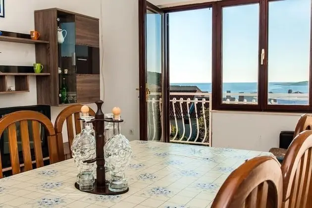 Apart Daire (AnteV - 80m from the sea with parking)