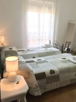 Tek Büyük veya İki Ayrı Yataklı Oda, Özel Banyo (External)