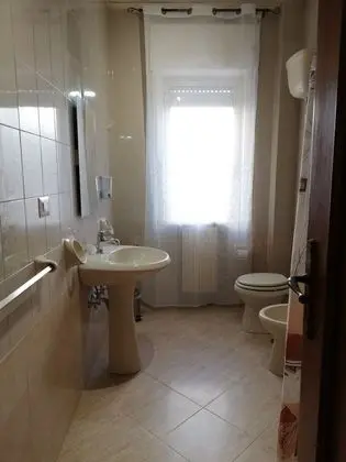 Tek Büyük veya İki Ayrı Yataklı Oda, Özel Banyo (External)