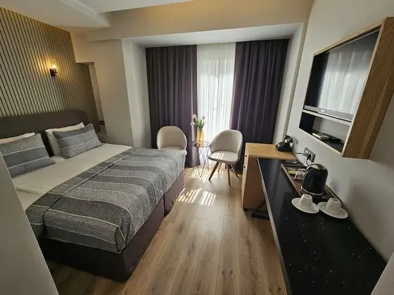Standard Tek Büyük veya İki Ayrı Yataklı Oda