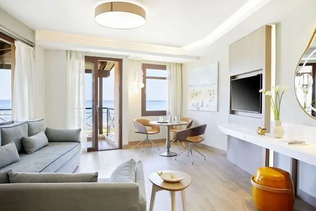 Deluxe Suite Pool or Sea View