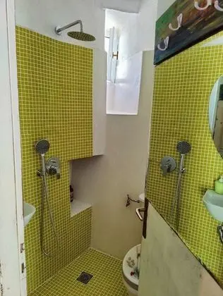 Üç Kişilik Oda
