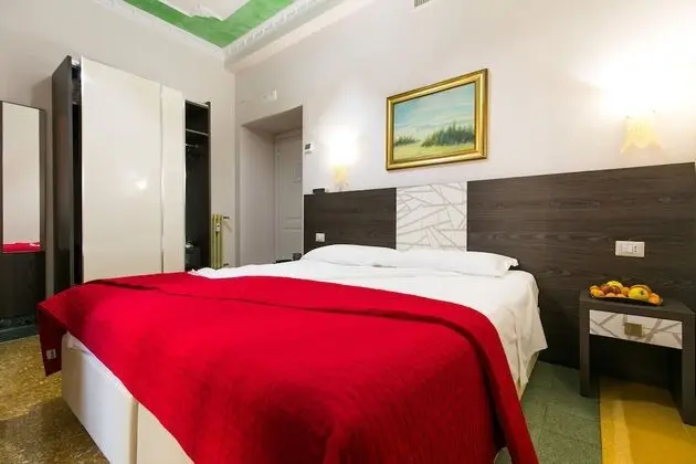 Standard Tek Büyük Yataklı Oda