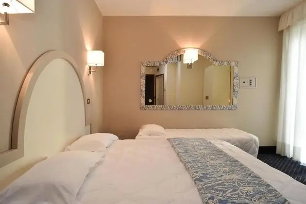 Classic Üç Kişilik Oda, Kısmi Deniz Manzaralı