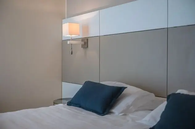 Comfort Üç Kişilik Oda, Kısmi Deniz Manzaralı (Large)