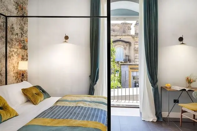 Junior Suite with Historycal Center view Balcony