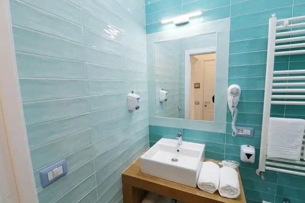 Dört Kişilik Oda, Balkon (Anacapri)