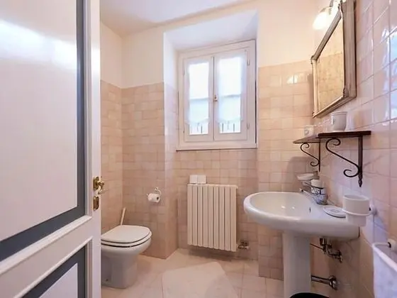 Apart Daire, Özel Banyo (Vivaldi )