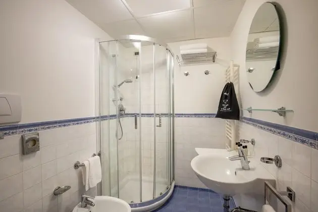 Exclusive Tek Büyük Yataklı Oda