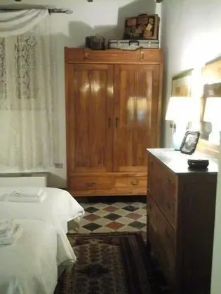 Deluxe Tek Büyük veya İki Ayrı Yataklı Oda (La Stanza della Nonna)