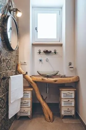 Junior Oda, Havuz Manzaralı