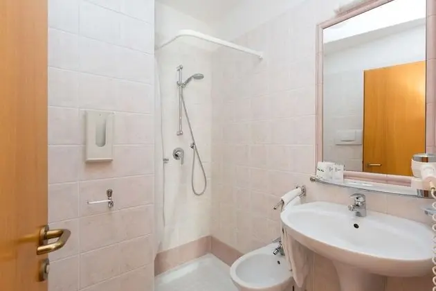 Comfort Üç Kişilik Oda, 1 Yatak Odası