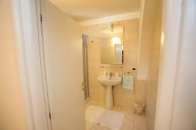 Tek Büyük Yataklı Oda, Özel Banyo