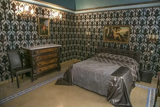 Superior Tek Büyük Yataklı Oda