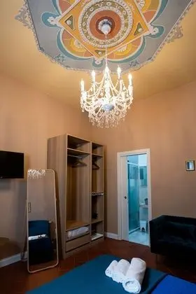 Deluxe Tek Büyük Yataklı Oda (Posillipo)