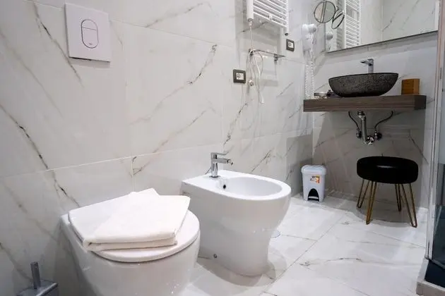 Superior Tek Büyük Yataklı Oda (Capri)