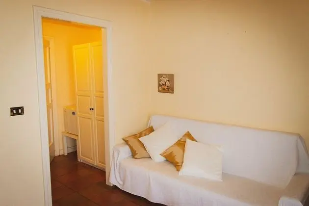 Büyük Yataklı Tek Kişilik Oda