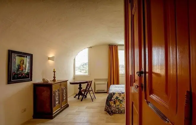 Economy Tek Büyük veya İki Ayrı Yataklı Oda, Bahçe Manzaralı (1)