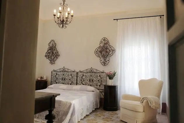Classic Tek Büyük veya İki Ayrı Yataklı Oda, Teras, Bahçe Manzaralı
