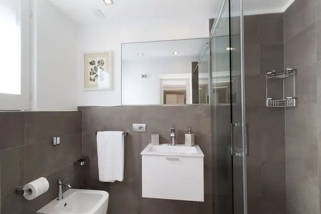 Stüdyo, Bahçe Manzaralı
