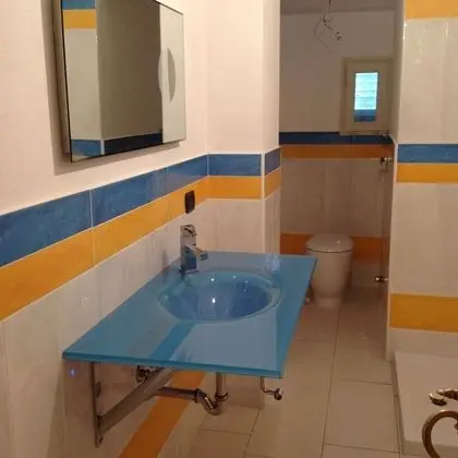 Üç Kişilik Oda, Ortak Banyo