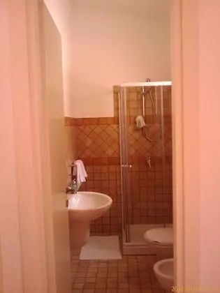 Basic Dört Kişilik Oda, Sigara İçilmez