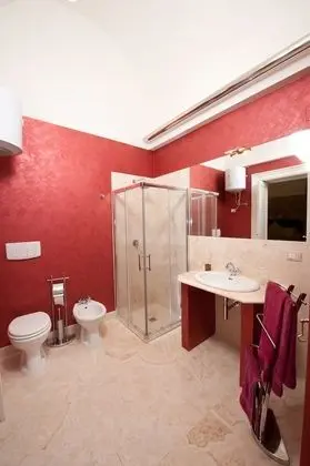 Deluxe Tek Büyük Yataklı Oda, Buzdolabı, Zemin Kat
