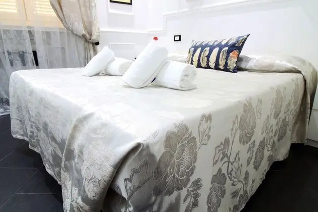 Economy Tek Büyük Yataklı Oda